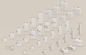 Исполнительный стол со встроенной полкой