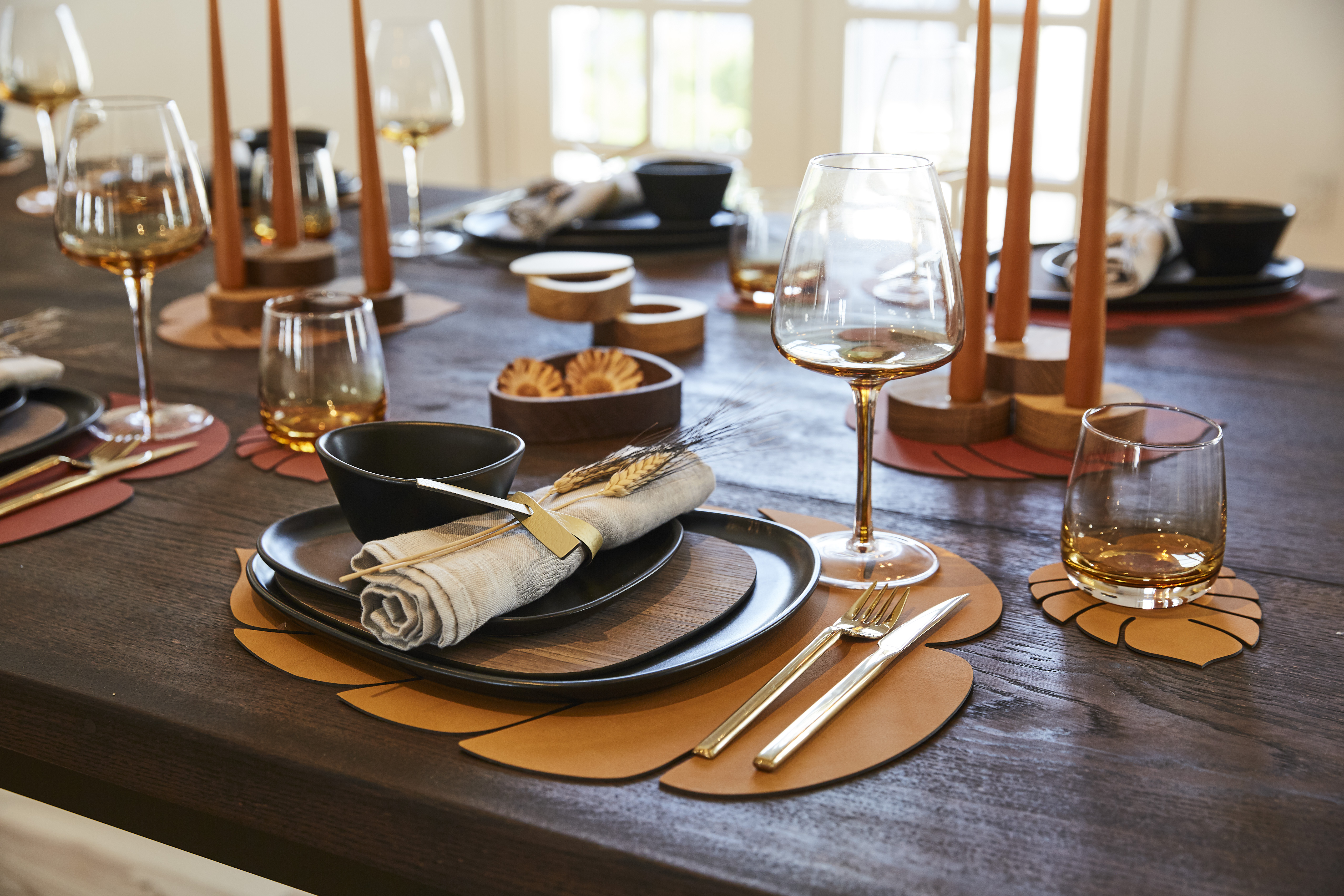 990081 NUPO burned curry подстановочная салфетка лист монстеры 42х35 см, толщина 1,6мм;LIND DNA  - Вид №3