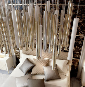 Светодиодный подвесной светильник с регулируемой яркостью