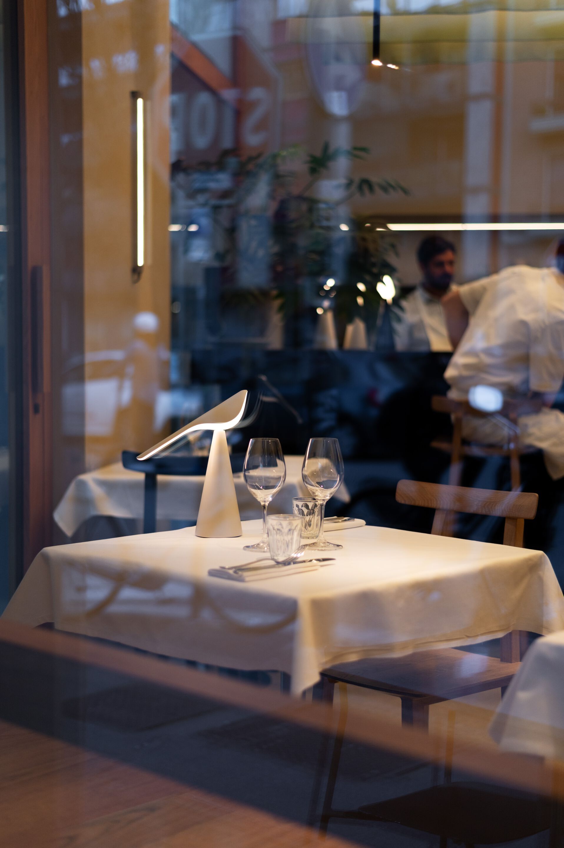 Алюминиевая светодиодная настольная лампа Established&Sons TIKI ARCH-00145932 - Вид №57