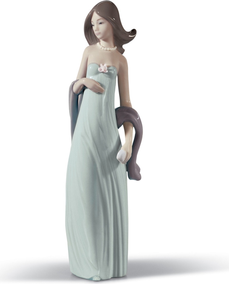 10668970 LLADRO Фигурка Lladro "Дебютантка" 5x20см Фарфор Lladró 