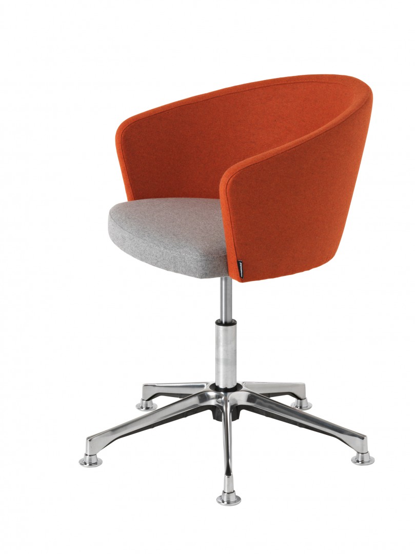 Kicca 021-DP Вращающееся кресло с алюминиевой рамой с 5 направлениями. Сиденье и спинка мягкие. Et al. Kicca