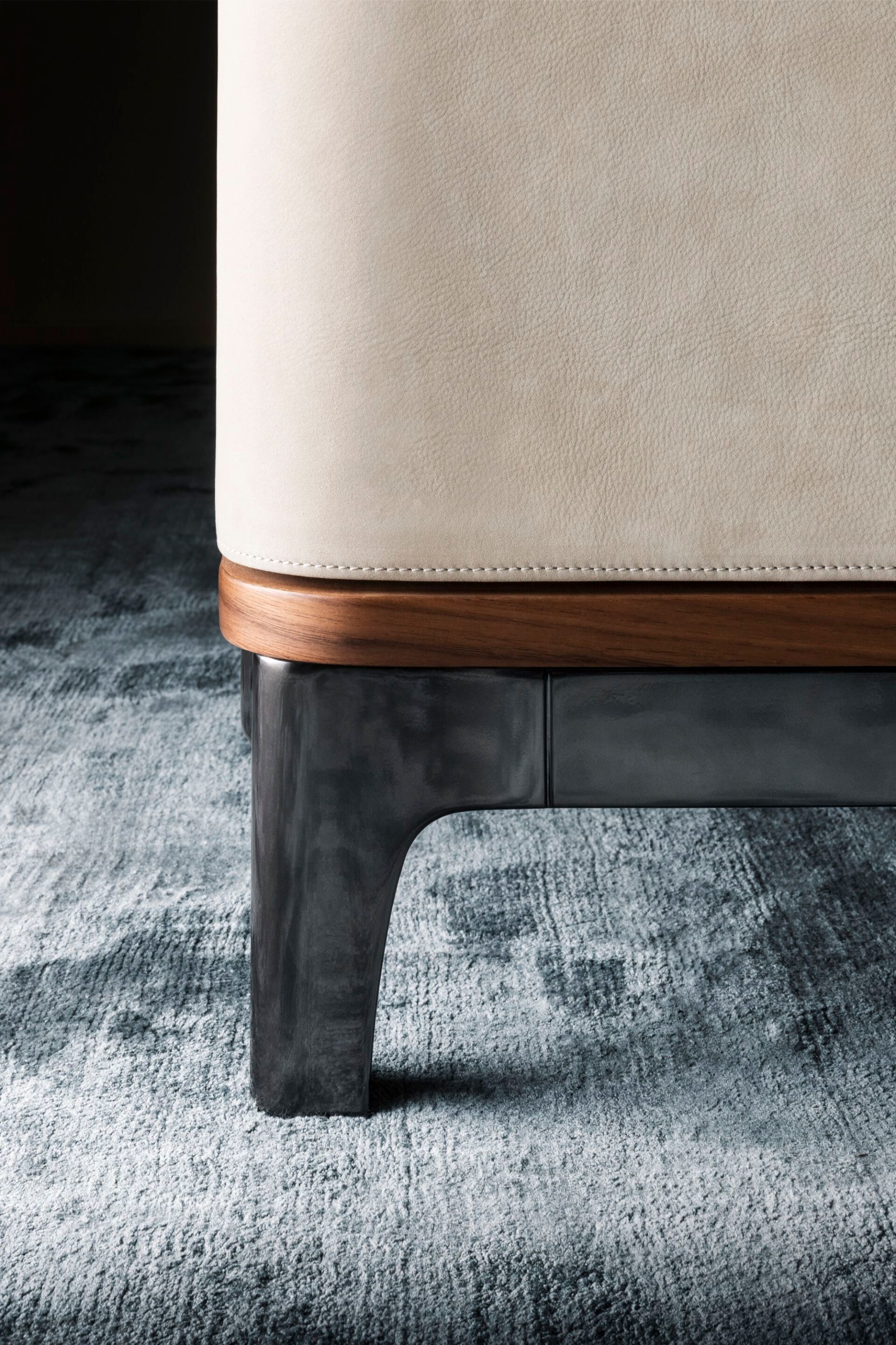 Прямоугольная прикроватная тумбочка из орехового дерева с кожаной обивкой OAK New York Suite ARCH-00099515 - Вид №7