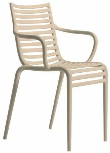 Driade Стул полипропиленовый с подлокотниками