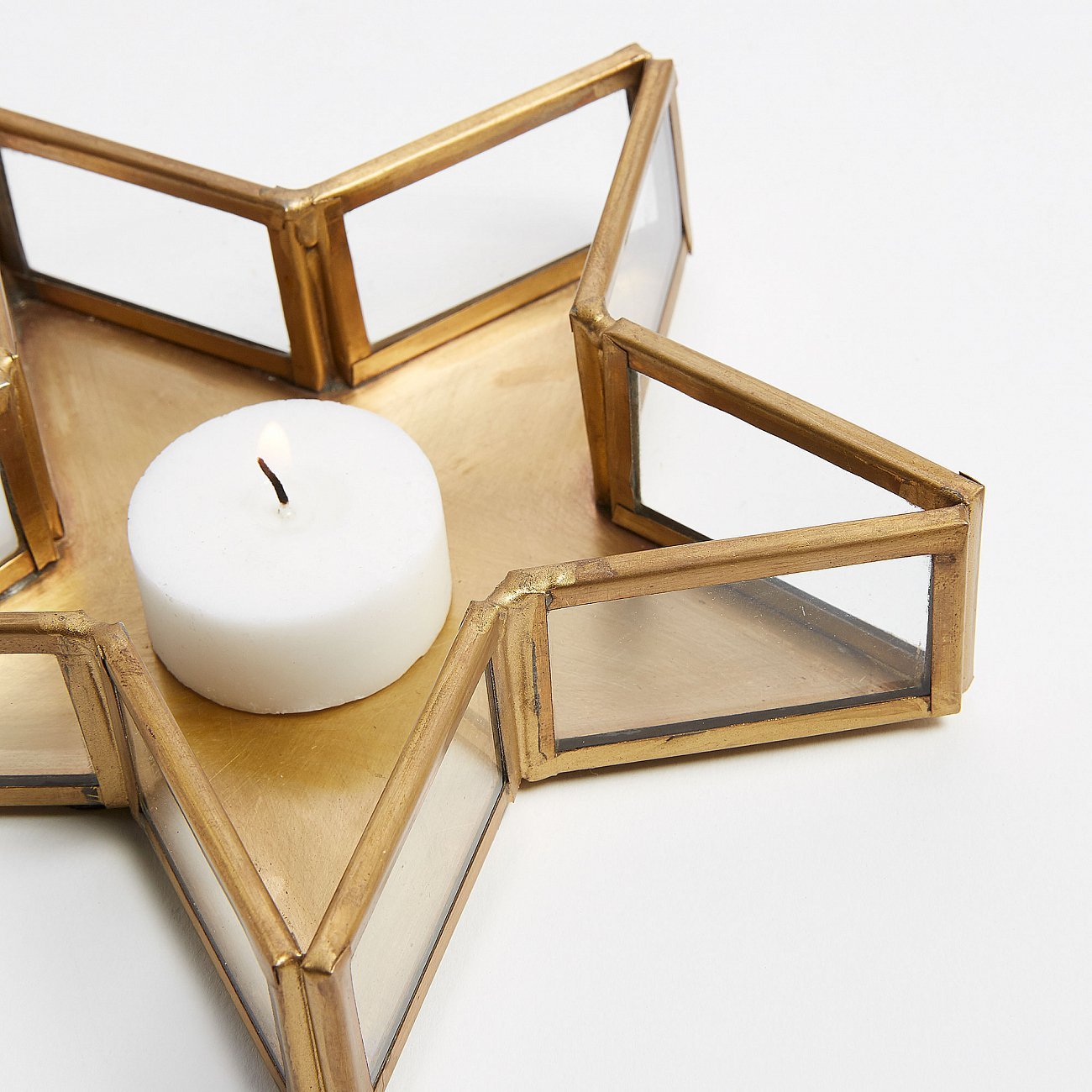 Поднос стеклянный с металлическим дном золотой 15 см "Звезда" Chatham от La Forma LA FORMA CHATHAM 343364 Латунь  - Вид №1