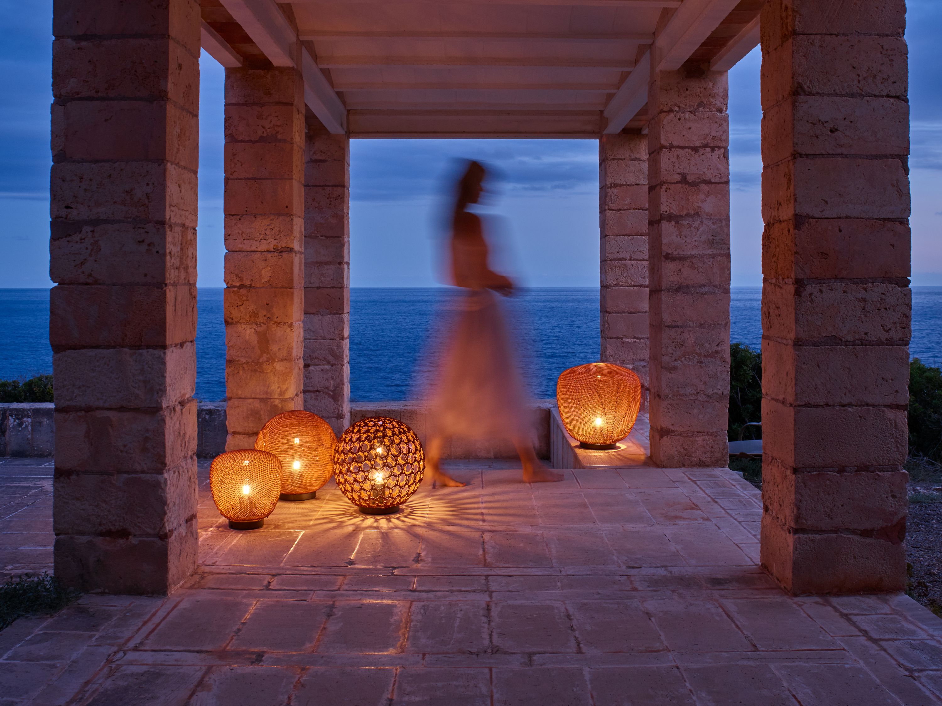 Полиэтиленовая светодиодная наружная настольная лампа TRIBÙ Monsieur Tricot ARCH-00017162 - Вид №2