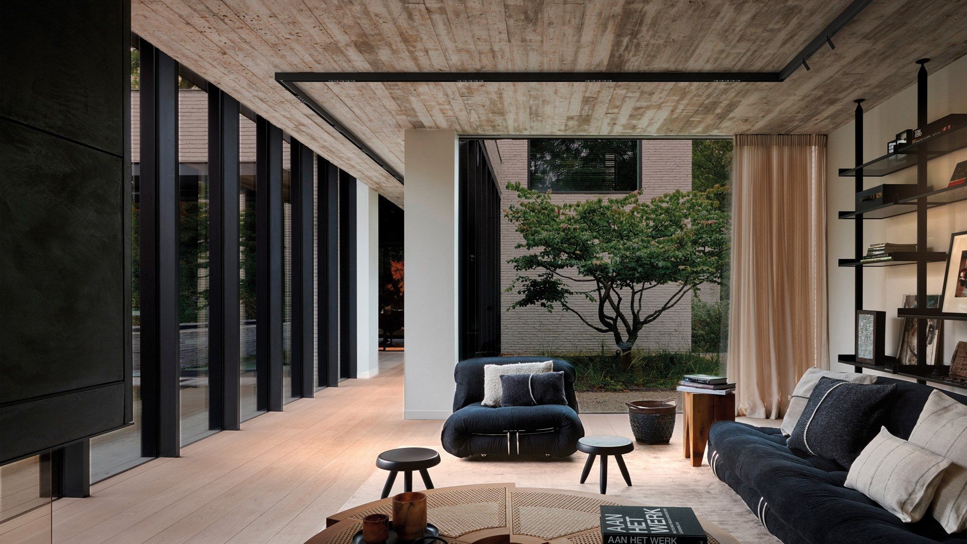 Профиль линейного потолочного освещения для прожекторов Arkoslight Black Foster Custom ARCH-00059193 - Вид №5