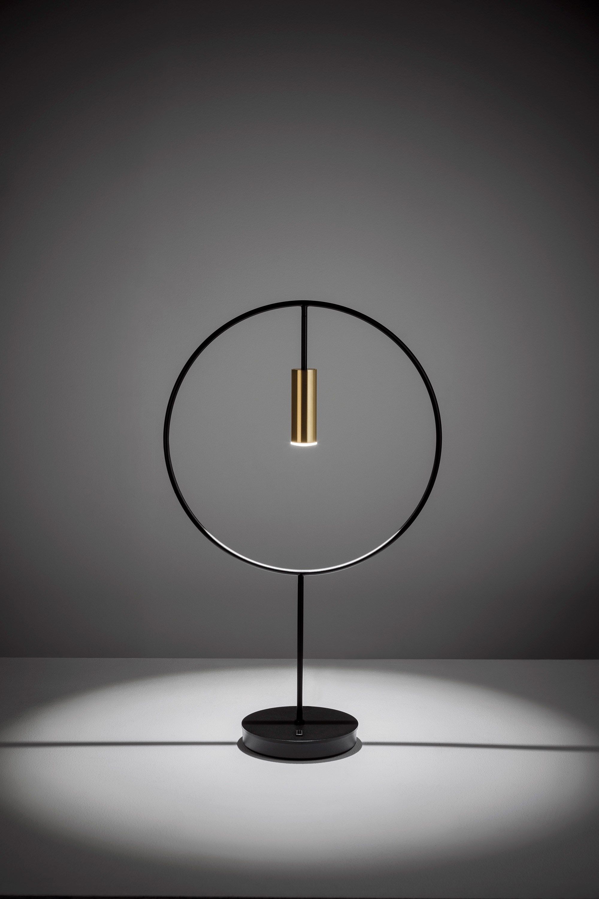 Настольная лампа с диммером Estiluz Revolta ARCH-00102216