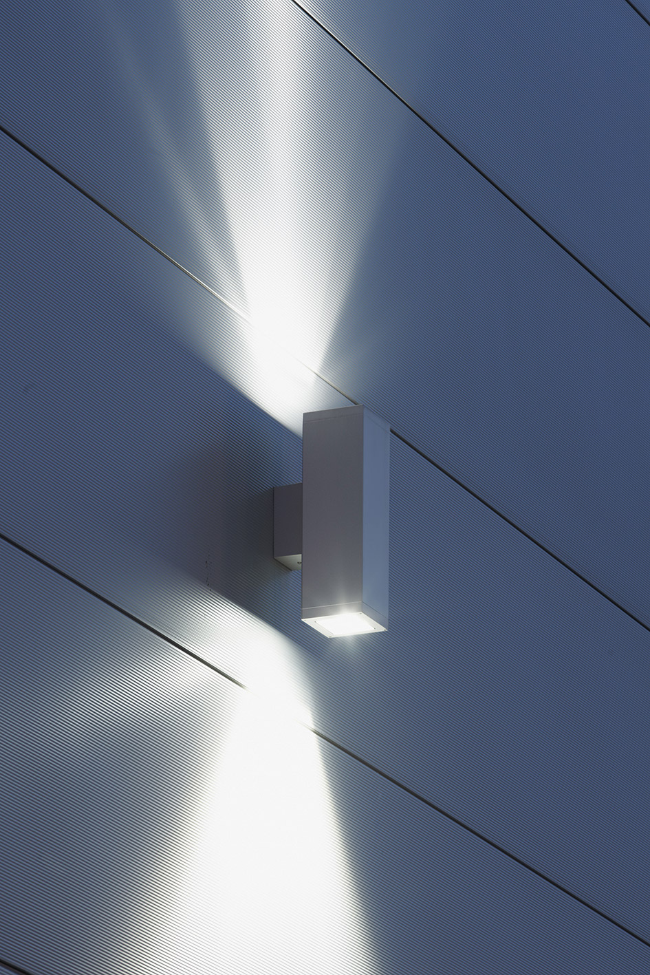 8438118 Подсветка стены Platek TETRA 75 Applique  TETRA 75 Wall lamp - 3 LED 3000K 44°  - Вид №3