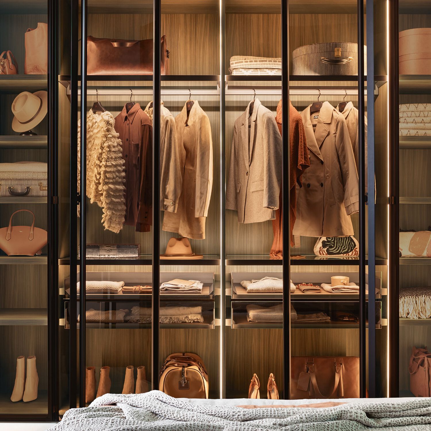 Деревянный и стеклянный настенный шкаф с книжными дверцами Zalf Alterna ARCH-00093668