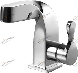 Смеситель для ванной комнаты на раковину низкий WAVE F174108C-2 bravat