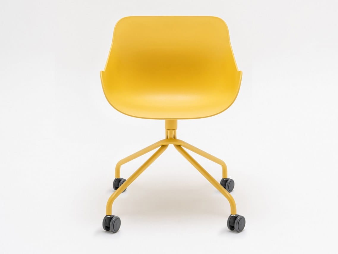 Полипропиленовое вращающееся кресло с колесами MDD Baltic ARCH-00107014