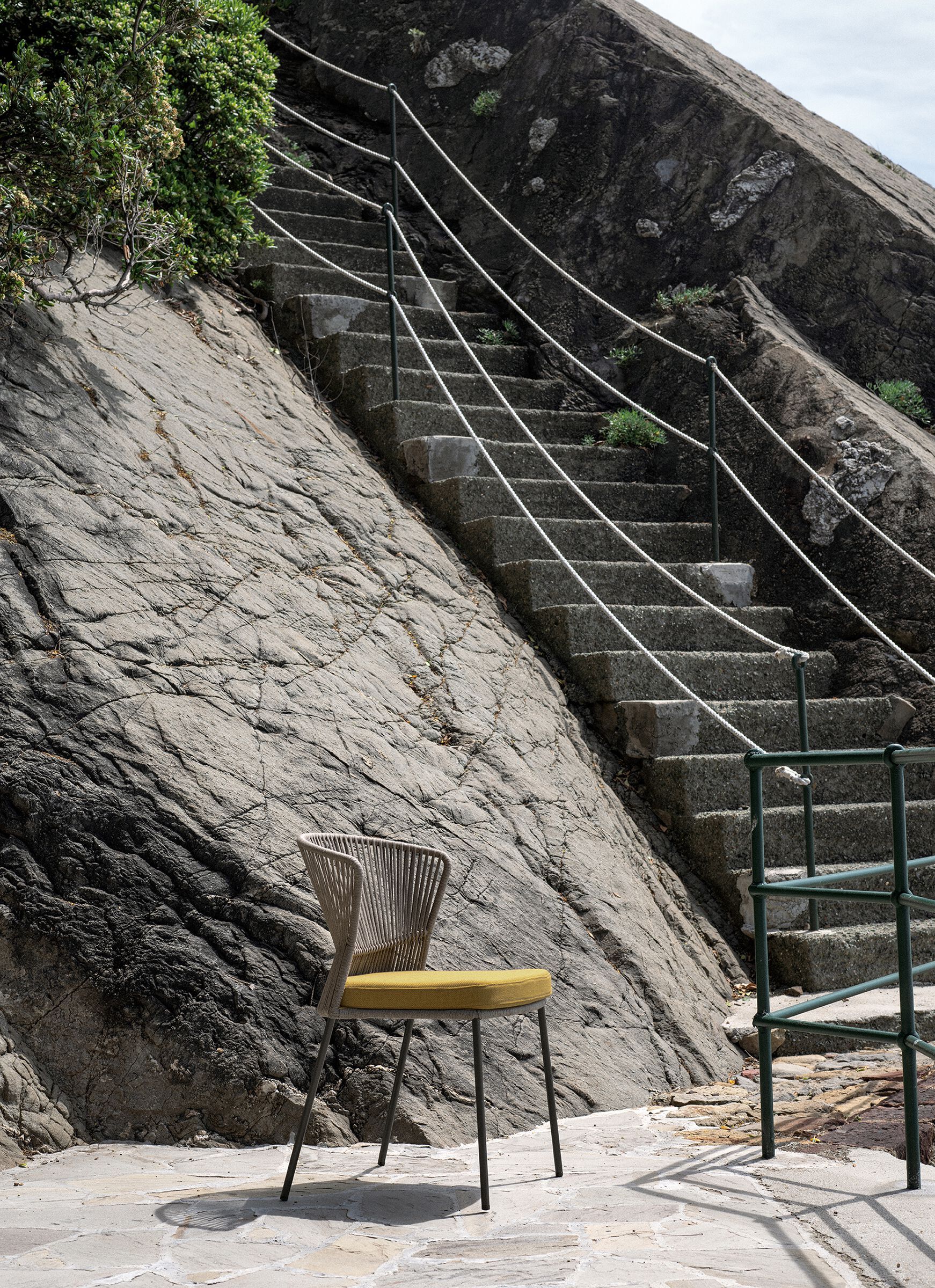 Съемный веревочный штабелируемый садовый стул Potocco ARCH-00079344 - Вид №2