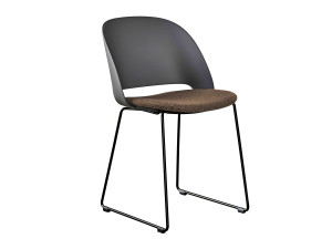 Стул из полипропилена и ткани