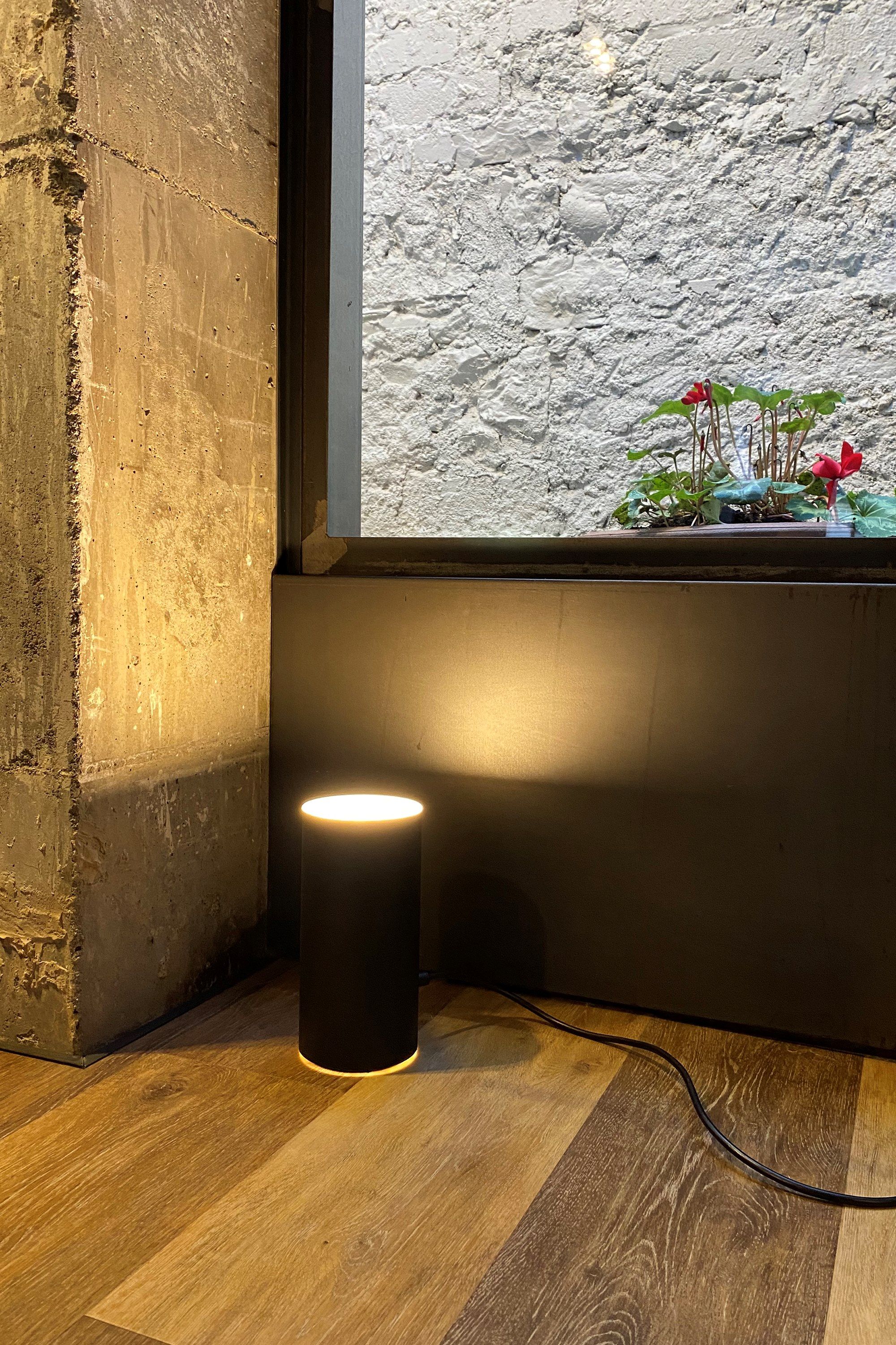 Металлическая настольная лампа / торшер Estiluz ARCH-00016076