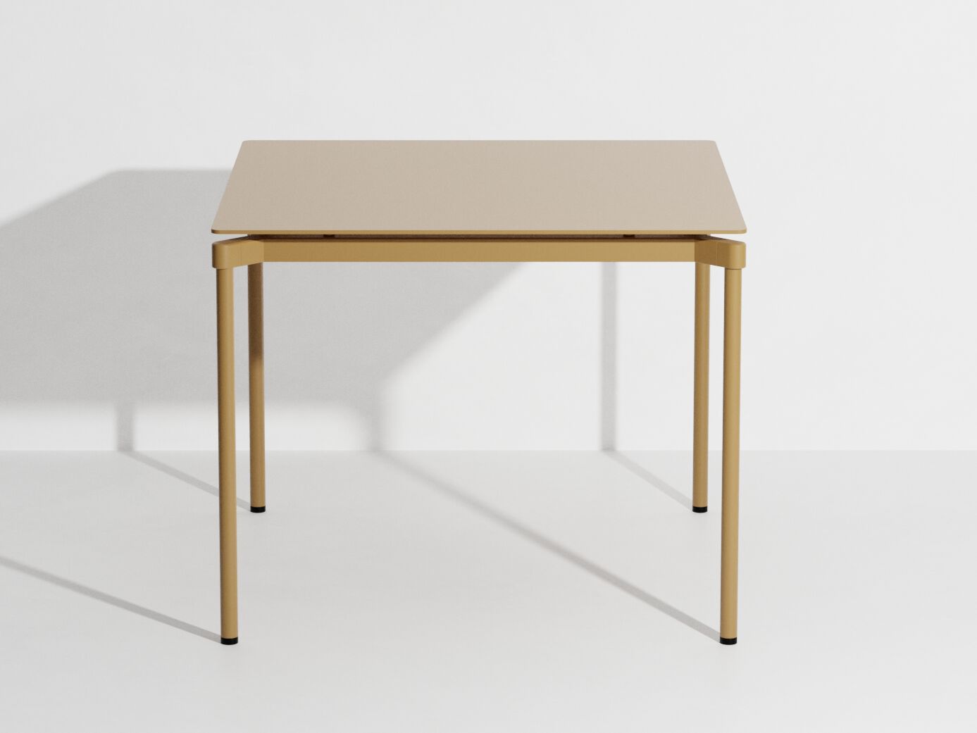 Квадратный алюминиевый стол с порошковым покрытием Petite Friture Fromme ARCH-00060895