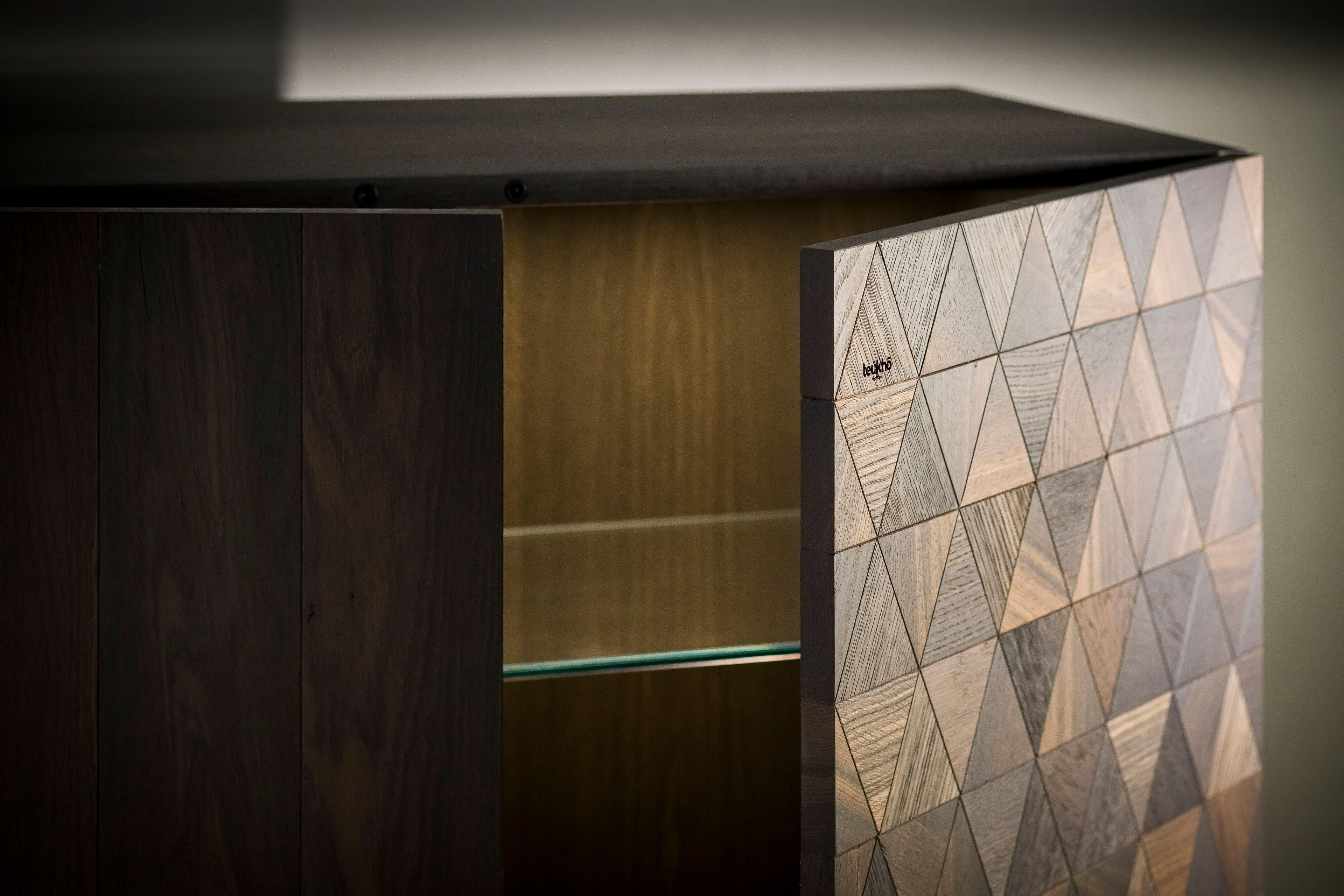 Шкаф из ископаемого дуба Teúkhō TRIGONO ARCH-00056133 - Вид №3