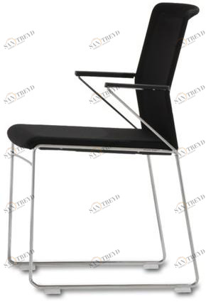 Wiesner-Hager Штабелируемый конференц-стул с салазками и подлокотниками Outline 6876