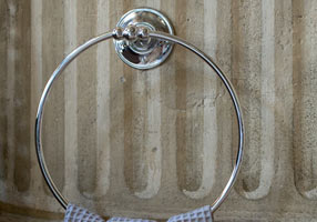 Gentry Home Настенный керамический подстаканник Kent Розовое золото GH102282 - Вид №1