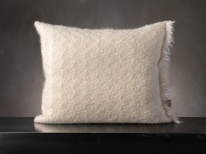 Прямоугольная подушка из мохера