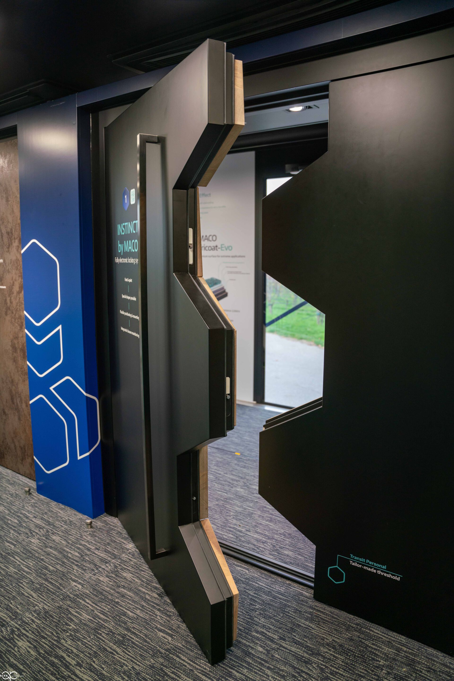 Многоточечная система запирания дверей без цилиндра MAICO INSTINCT ARCH-00117614 - Вид №4