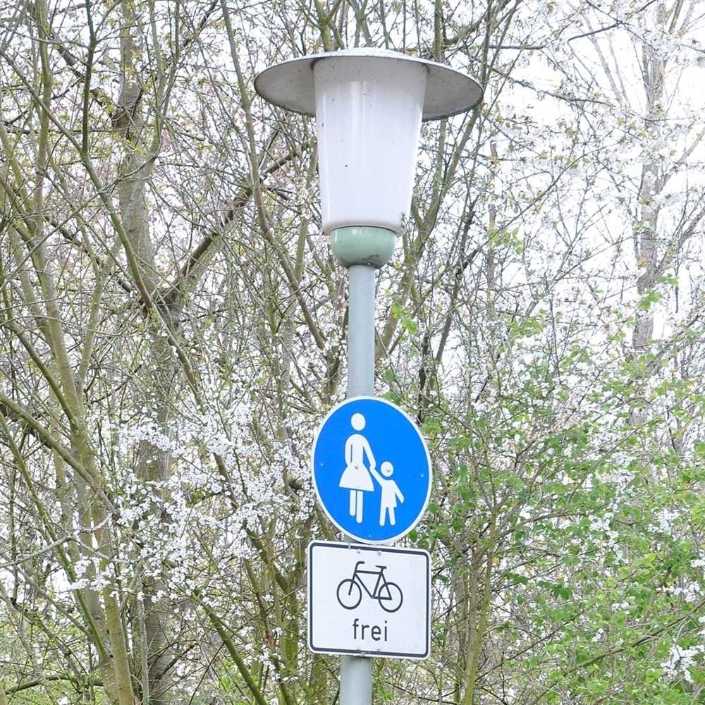 Настольная лампа / напольная лампа из полиэтилена THPG Pilzkopfleuchten ARCH-00133158 - Вид №8