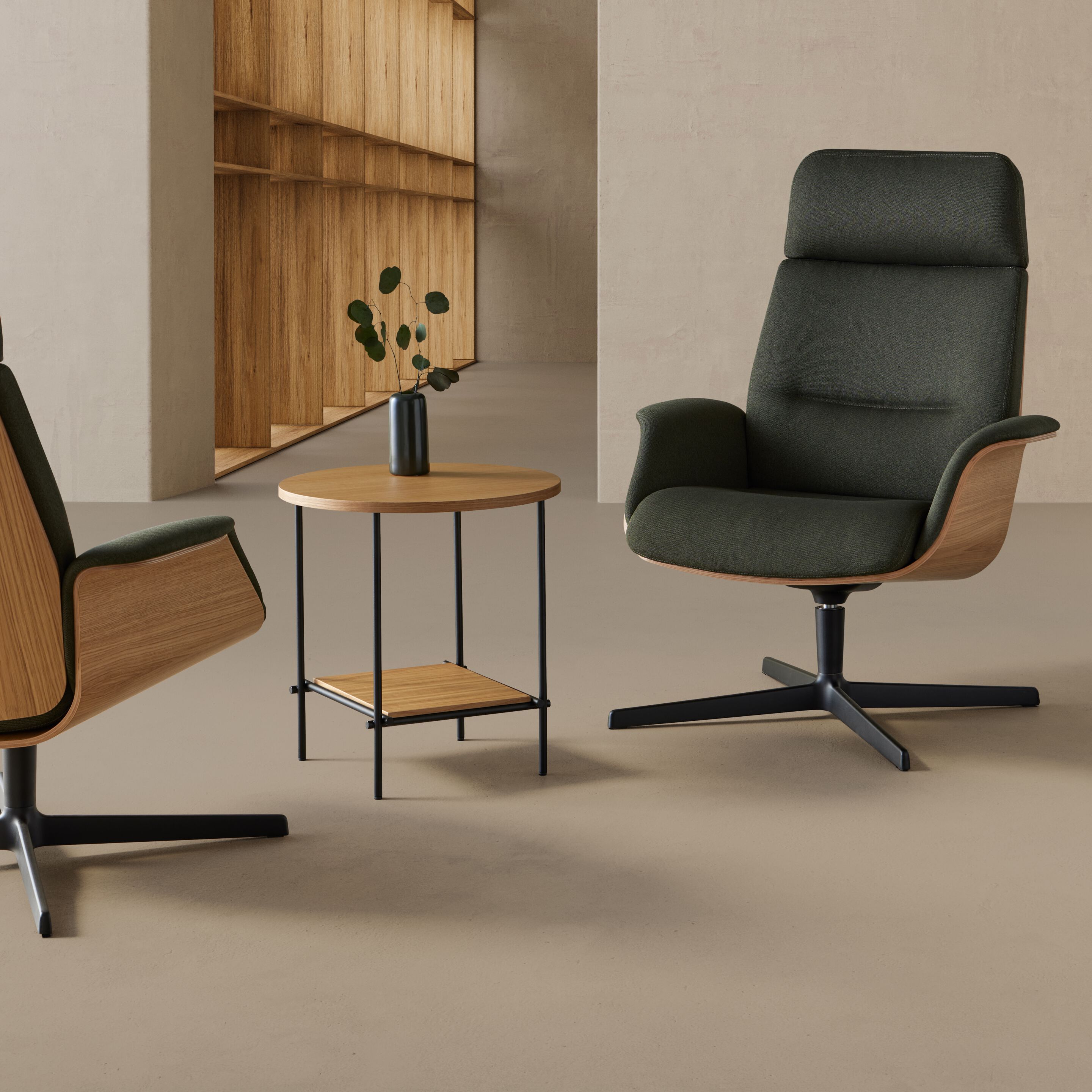 Высокий металлический круглый журнальный столик с деревянной столешницей INCLASS Nuc ARCH-00110689 - Вид №4