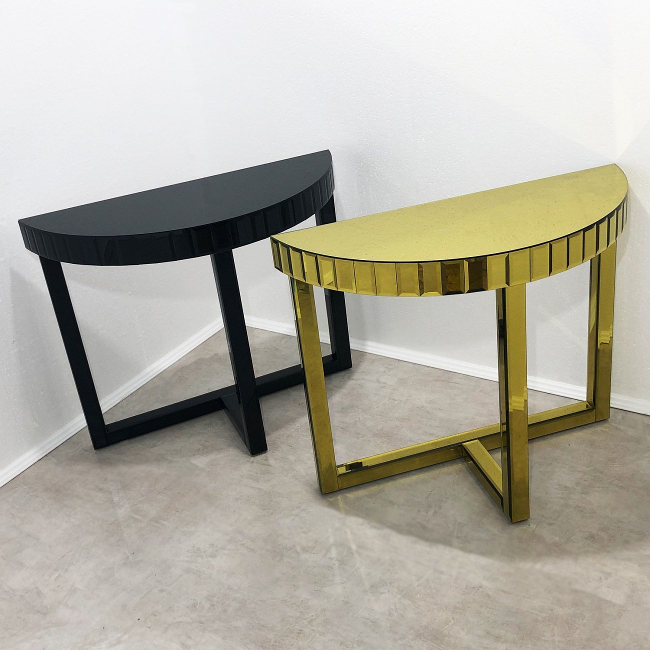 Консоль черная стеклянная полукруглая "Шарпэн" GRAUM  304045 Черный  - Вид №1