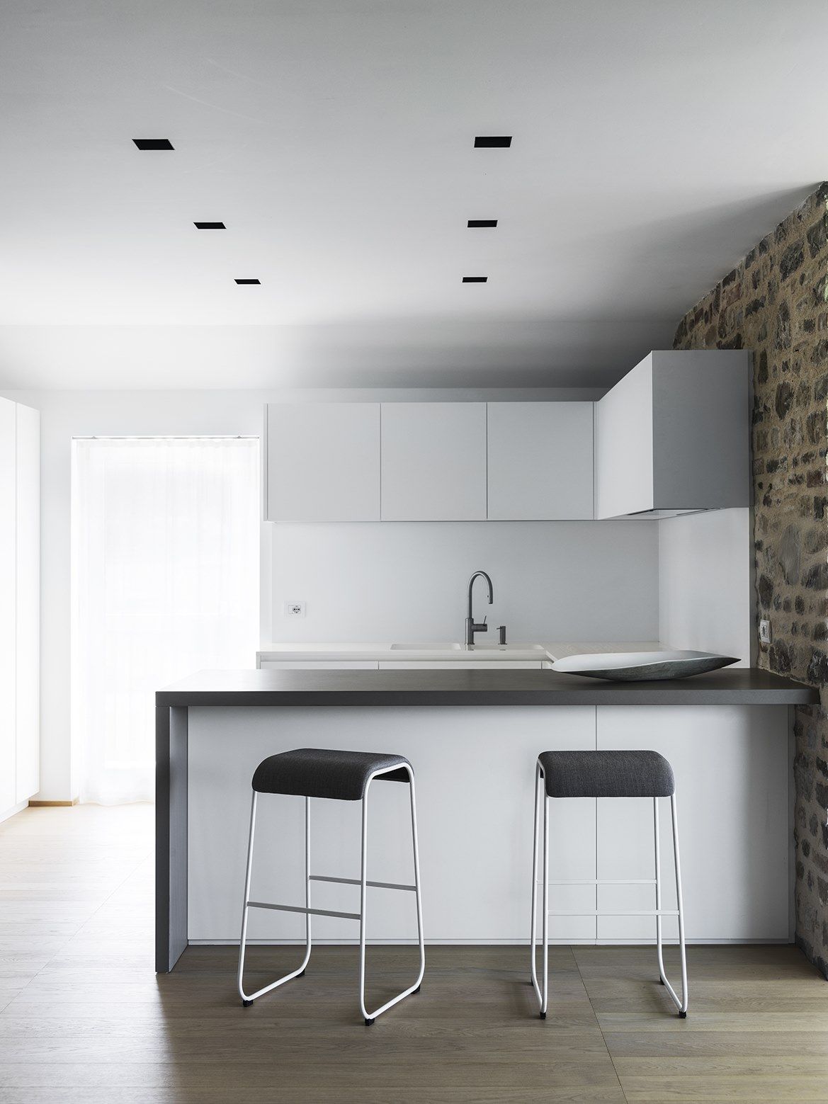 Высокий деревянный табурет Crassevig ARCH-00147280 - Вид №2