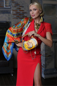 10660482 Хохломская Роспись Набор подарочный Хохломская Роспись "Царевна лебедь" Шелк