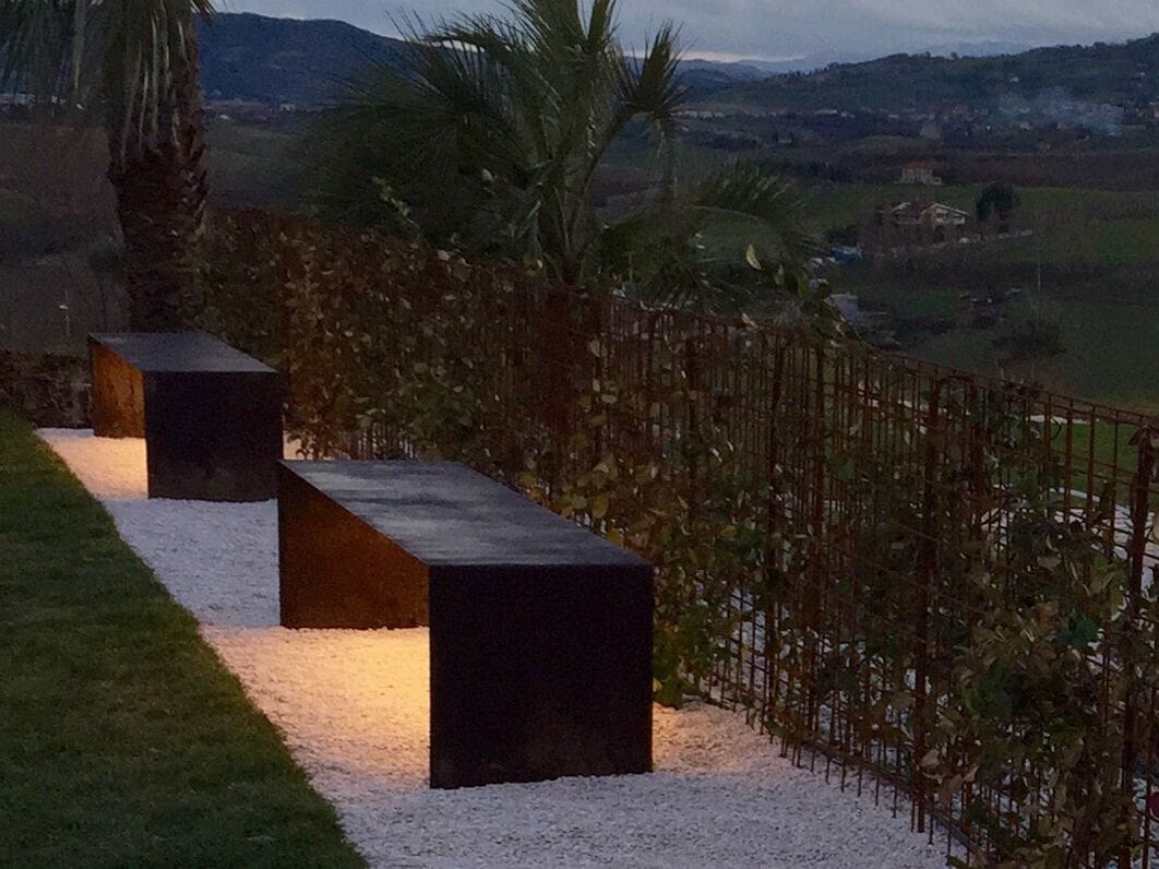 Стальная скамья Corten™ без спинки со встроенным освещением Renzo Serafini SEDUTA LUNGA ARCH-00063365