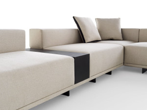 Угловой диван из ткани с полуостровом