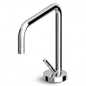 ZP1265 Смеситель для мойки Isy однорычажный с поворотным изливом, аэратором, гибкими шлангами. Zucchetti Isy