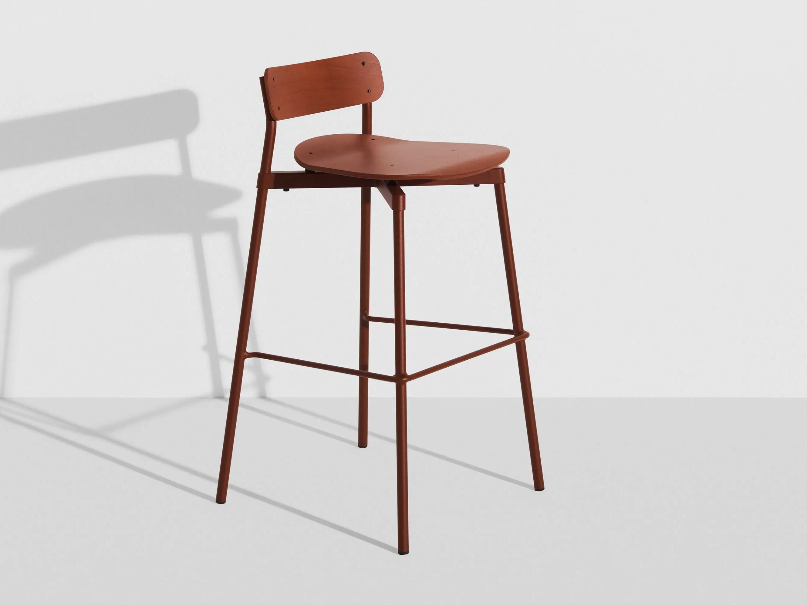 Высокий деревянный штабелируемый стул с подставкой для ног Petite Friture Fromme ARCH-00088785