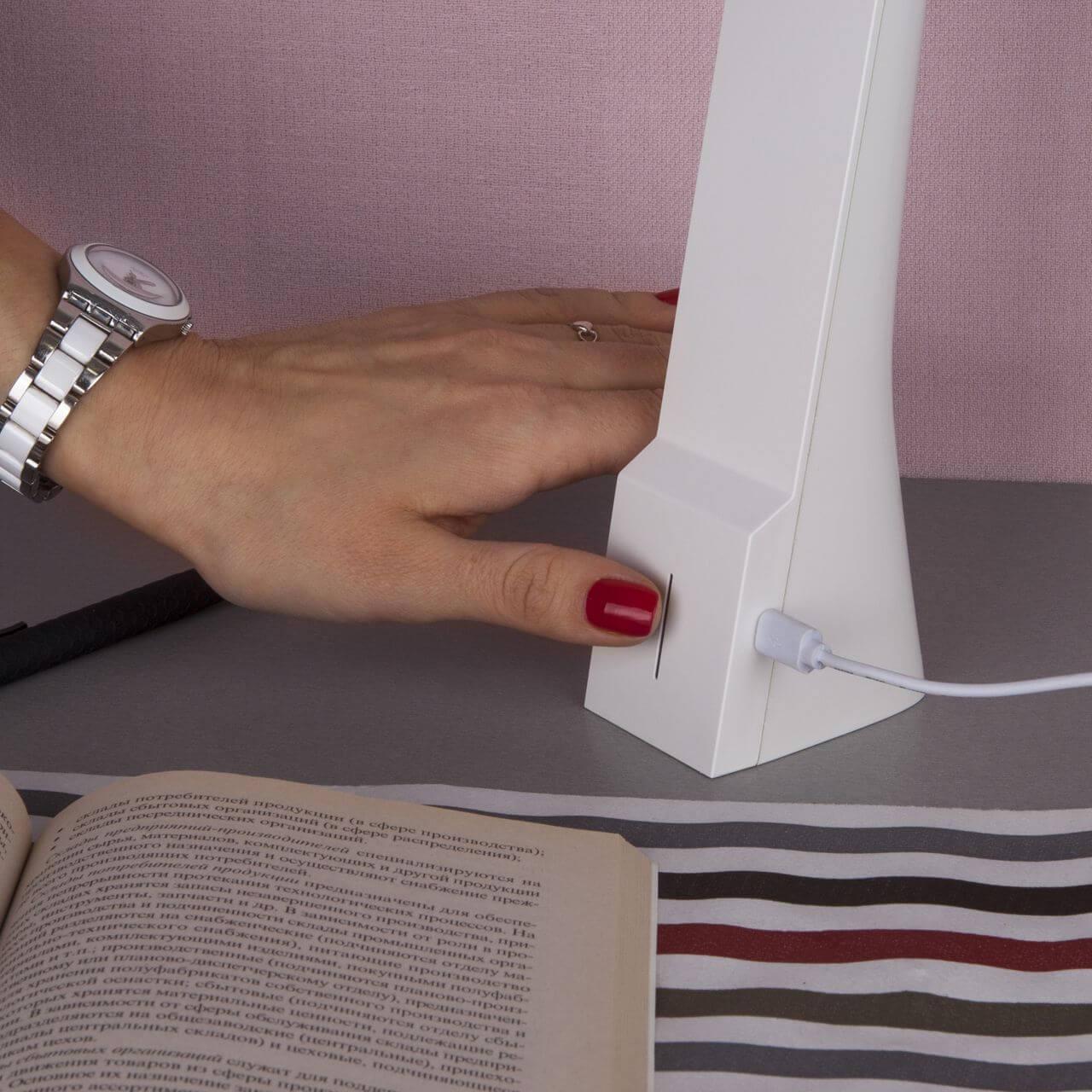 Настольная лампа Elektrostandard TL90450 Desk белый/серебряный 4690389111532 ELEKTROSTANDARD КЛАССИЧЕСКИЕ 195544 Белый  - Вид №3