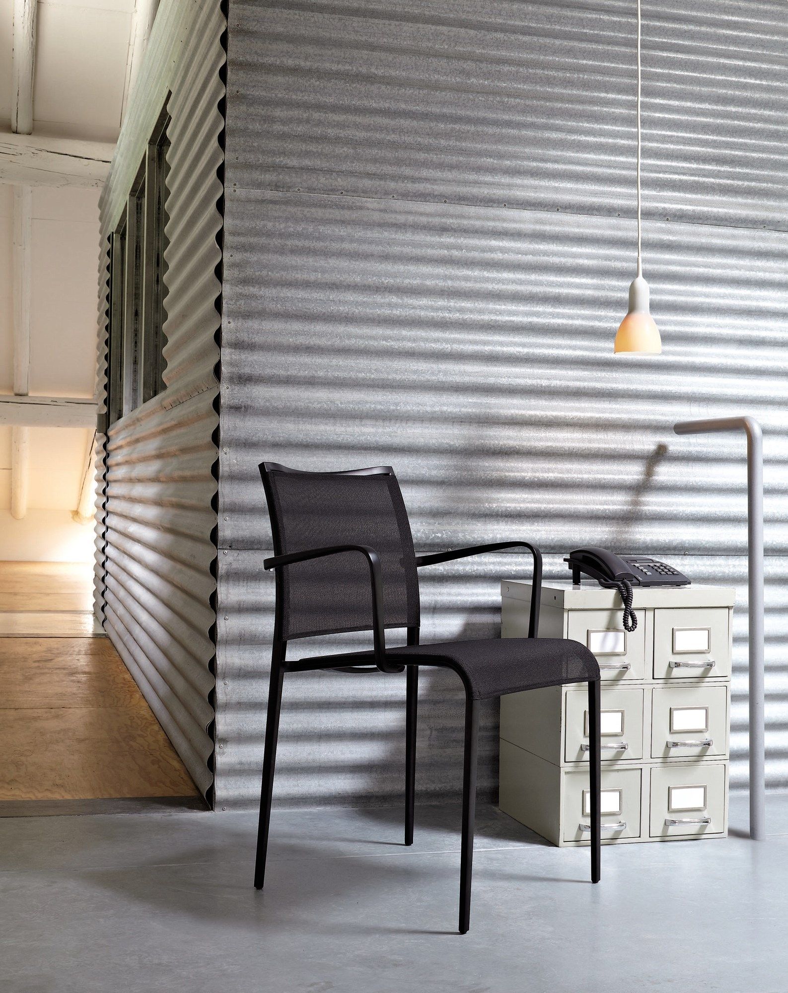 Штабелируемый садовый стул из синтетического волокна с подлокотниками Desalto песок ARCH-00152763 - Вид №3