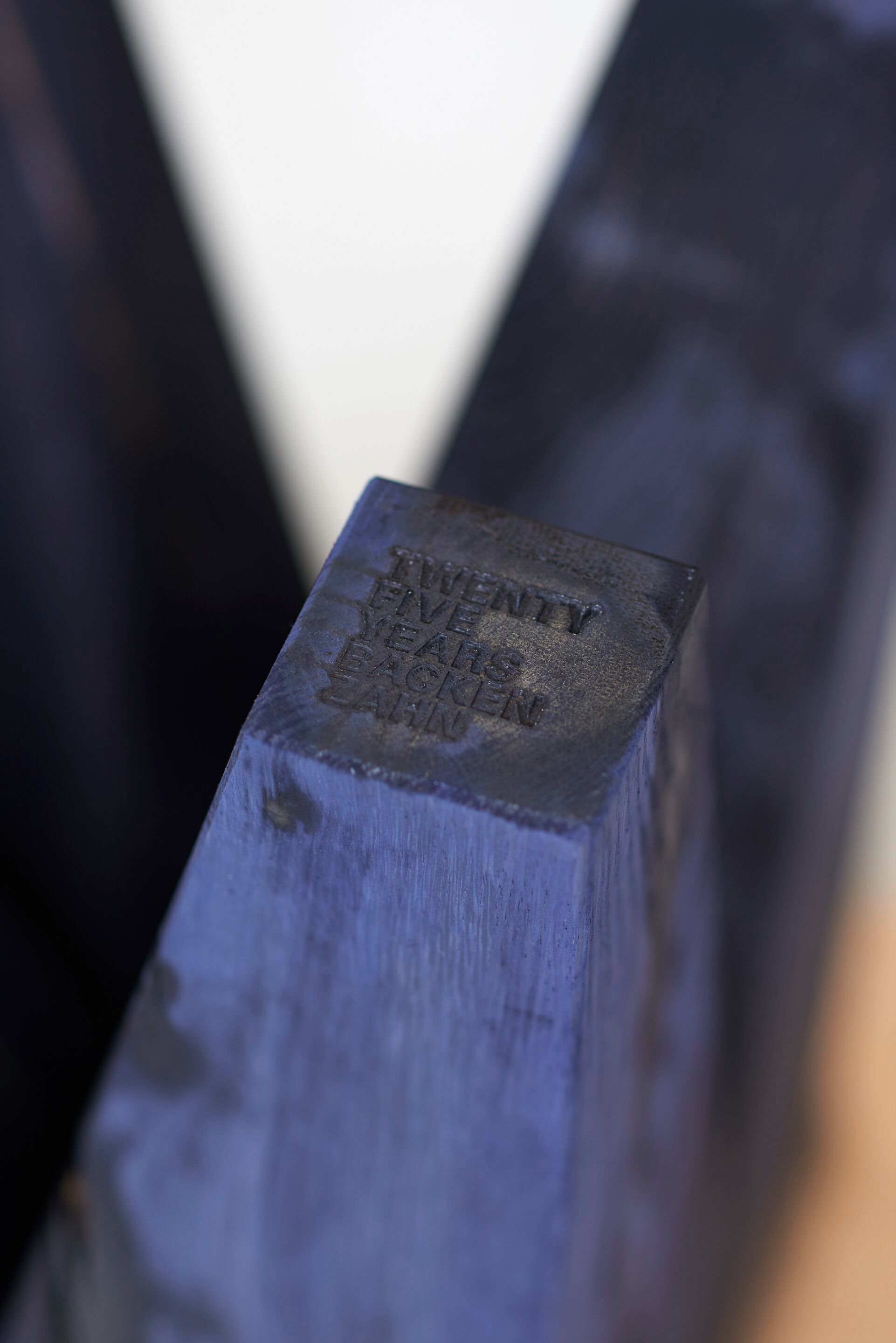 Квадратный журнальный столик из дуба e15 BACKENZAHN BLACK OAK ARCH-00032830 - Вид №2