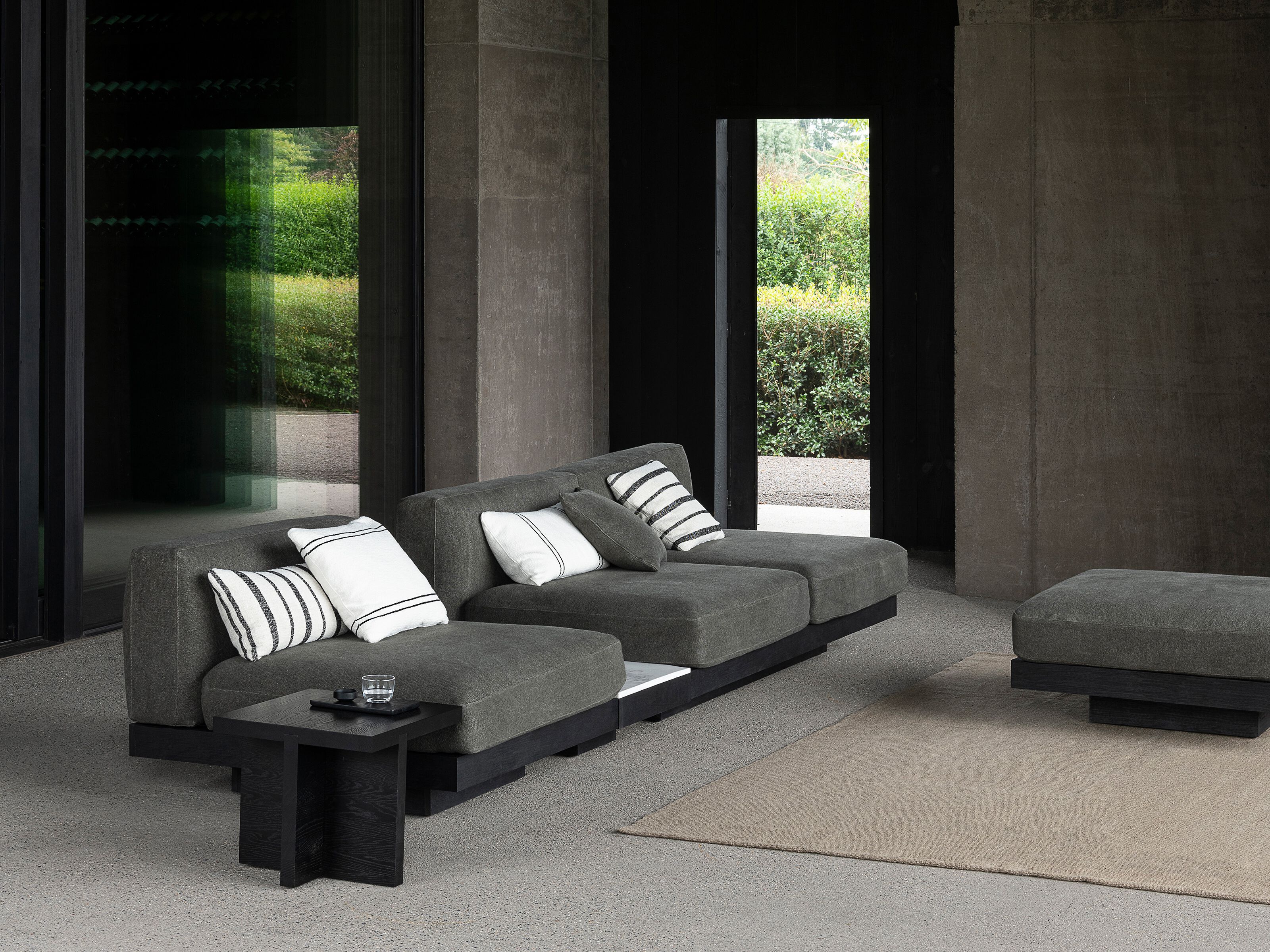 Тканевая мягкая подставка для ног Serax Rudolph ARCH-00086237 - Вид №5