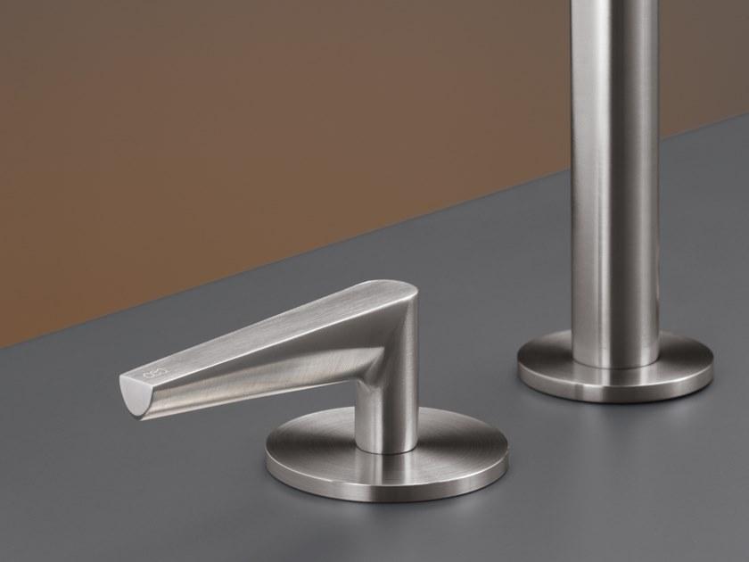 Ceadesign Гидропрогрессивный смеситель для умывальника на 2 отверстия из нержавеющей стали Flag Flg 01 - Вид №1