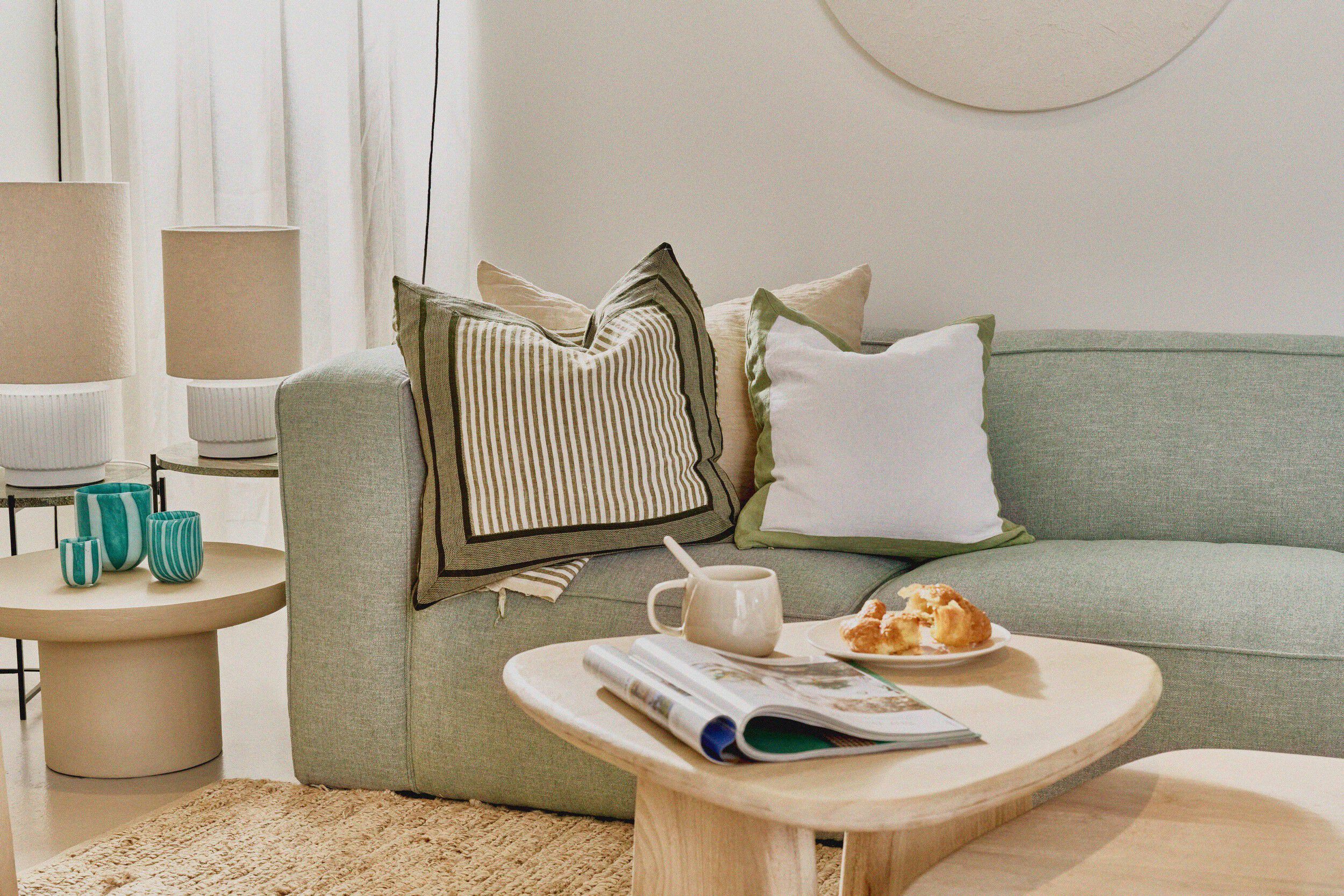 Квадратная льняная подушка POMAX Сен-Тропе ARCH-00034449 - Вид №1