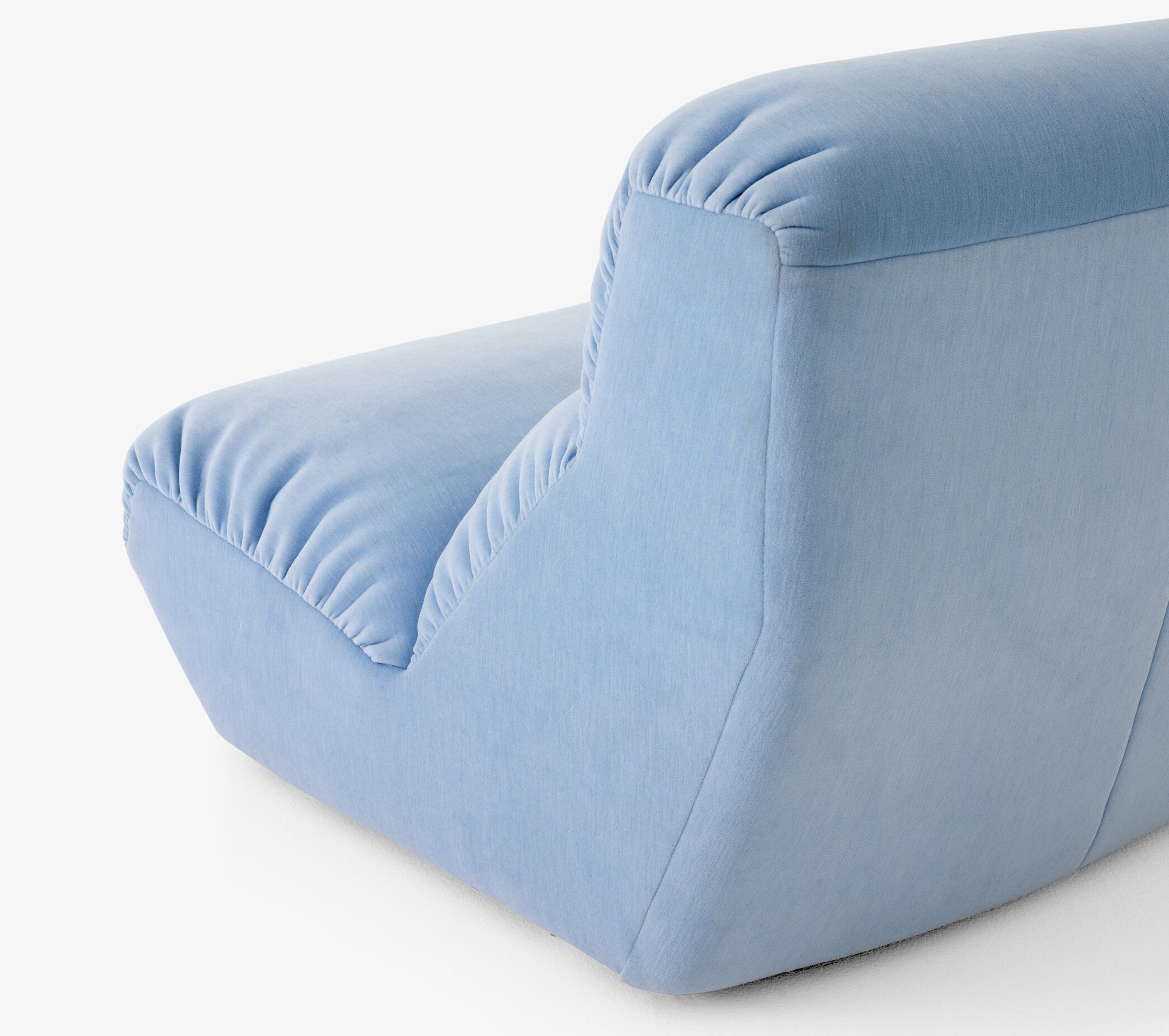 Тканевое угловое кресло &Tradition Hi Lo ARCH-00017517