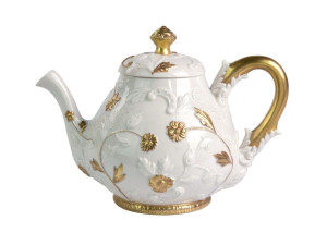 Фарфоровый чайник