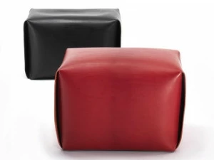 ManifestoDesign Прямоугольный кожаный пуф с обивкой