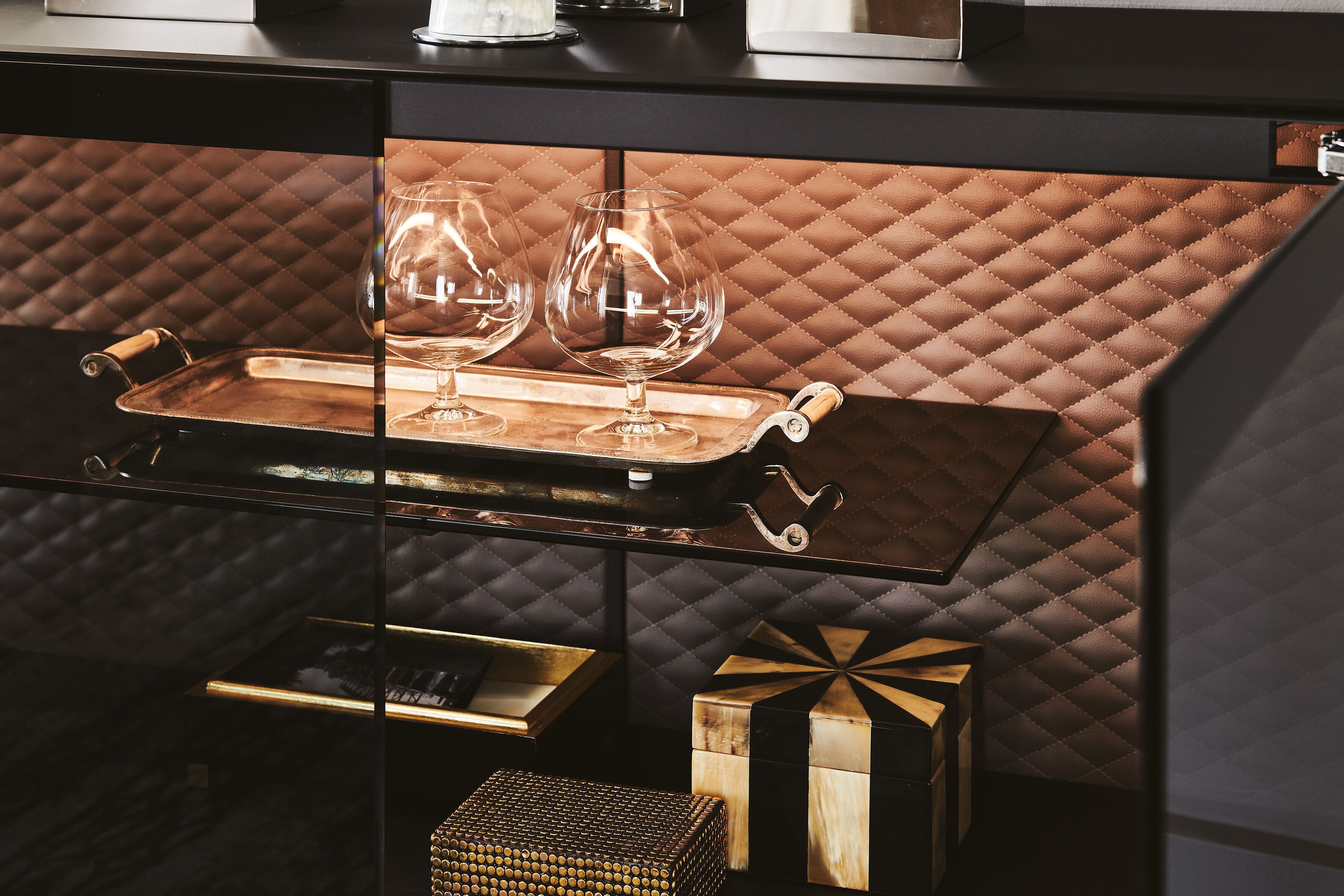 Шкаф из стали и хрусталя с распашными дверями Cattelan italia бутик ARCH-00123603 - Вид №9