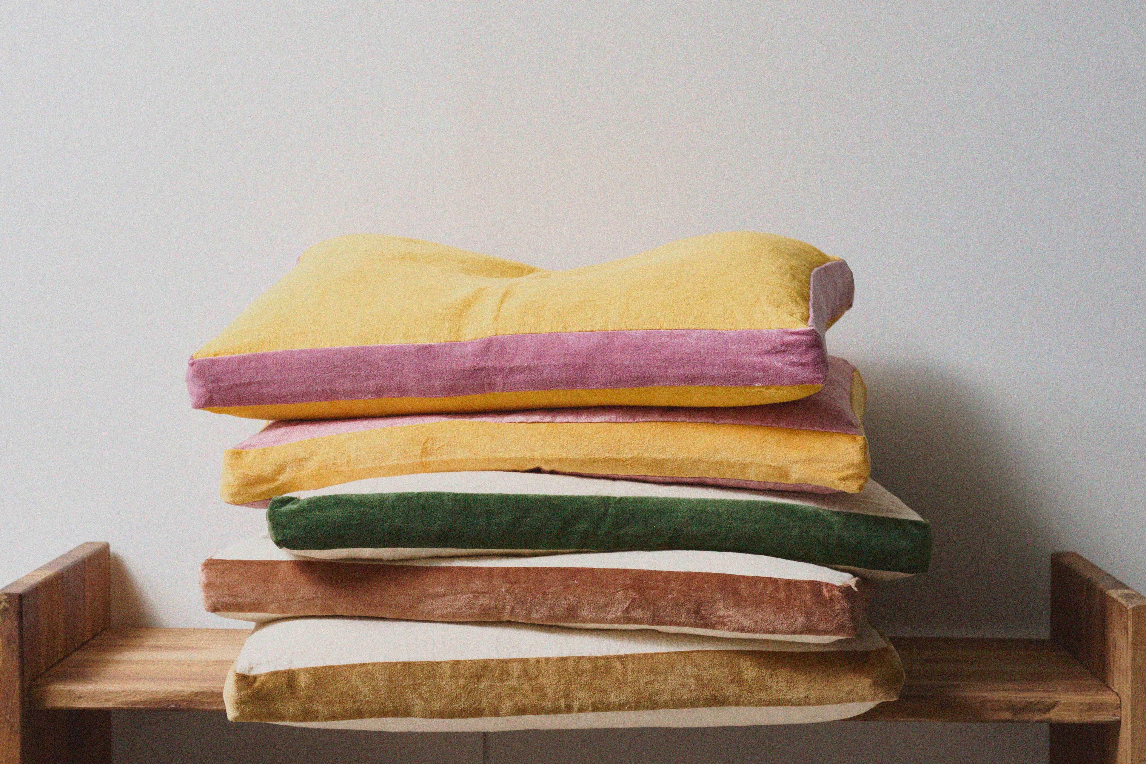 Льняная прямоугольная однотонная подушка POMAX BORDERS ARCH-00106515 - Вид №52