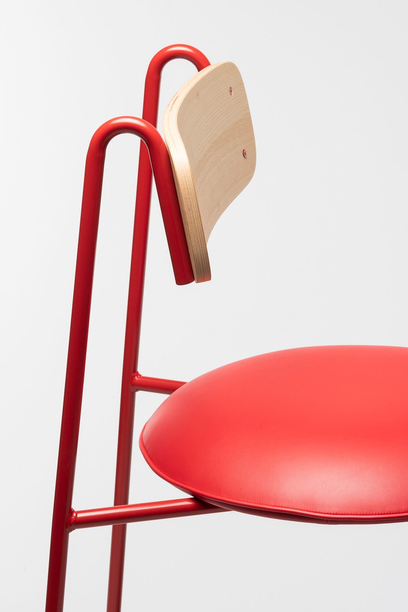 Окрашенный металлический стул со встроенной подушкой из искусственной кожи CHAIRS & MORE Lena ARCH-00091348 - Вид №3