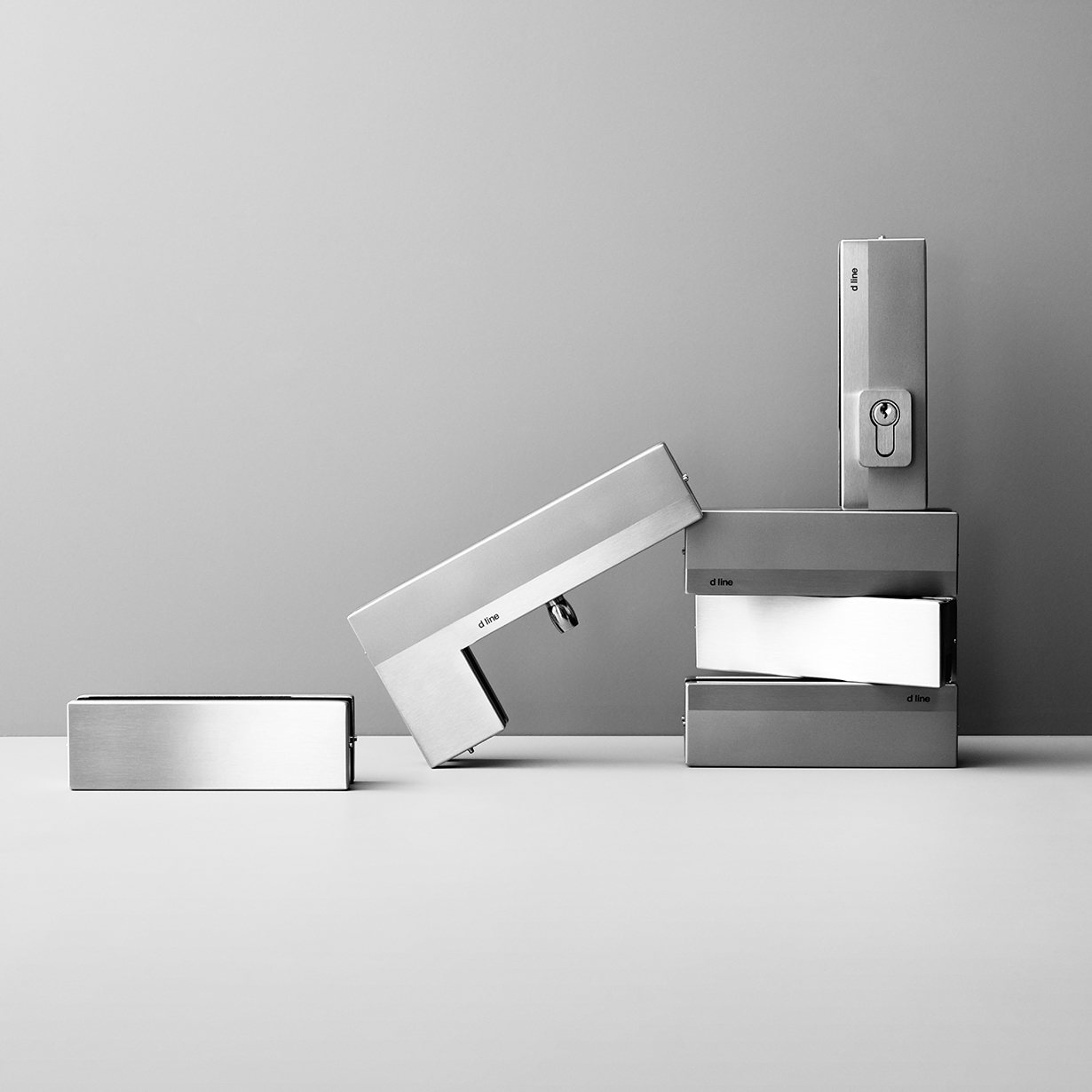 14520302000 Стеклянная накладка на нижнюю часть накладного фитингаd line Knud Holscher 