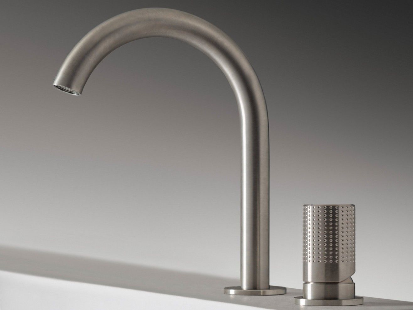 Однорычажный смеситель для раковины из нержавеющей стали с 2 отверстиями Zazzeri Z316_SH ARCH-00102554