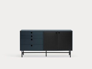 Шкаф из МДФ с распашными дверцами и ящиками