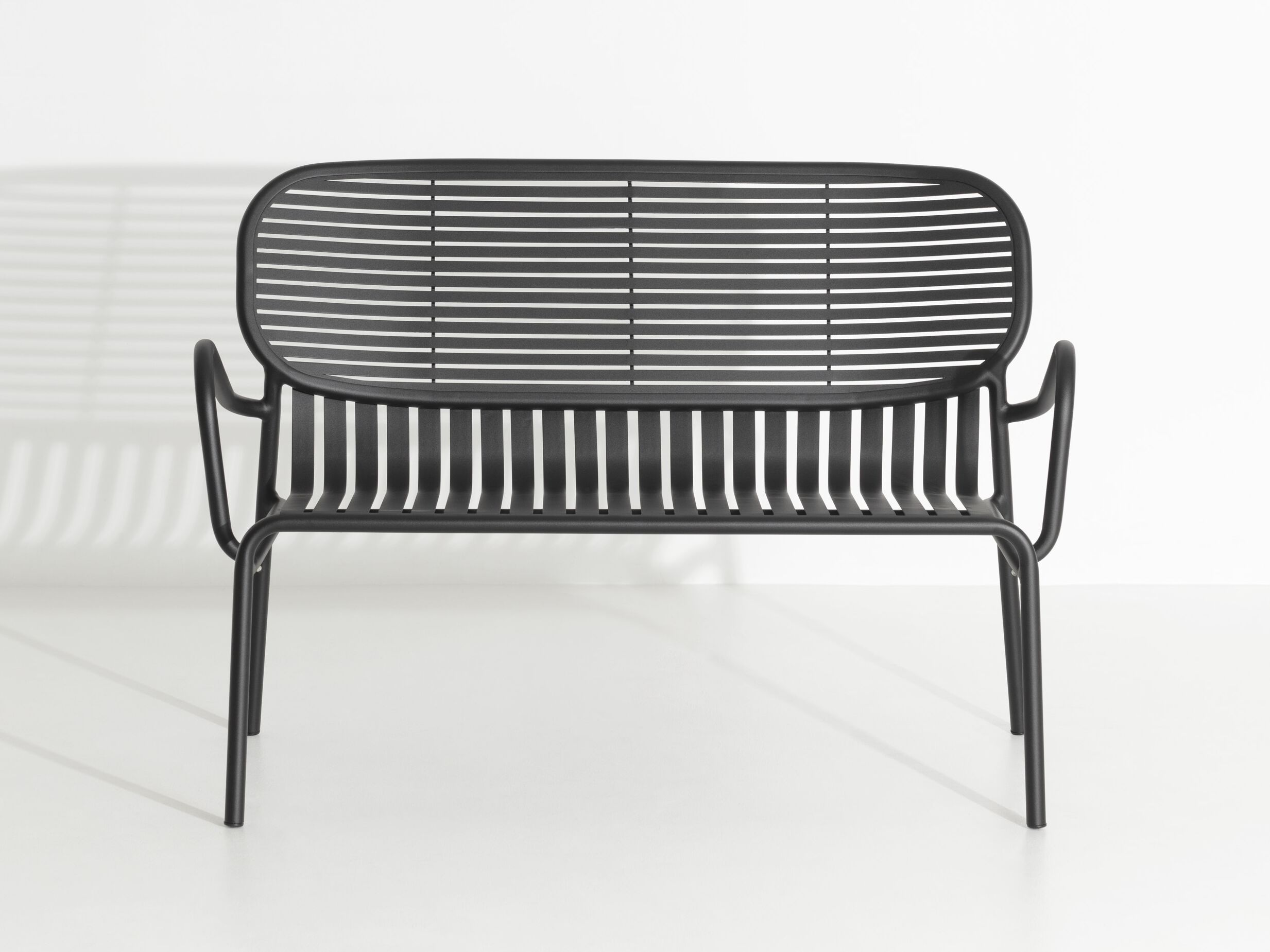 Алюминиевая садовая скамейка с порошковым покрытием с подлокотниками Petite Friture выходные ARCH-00120153 - Вид №3